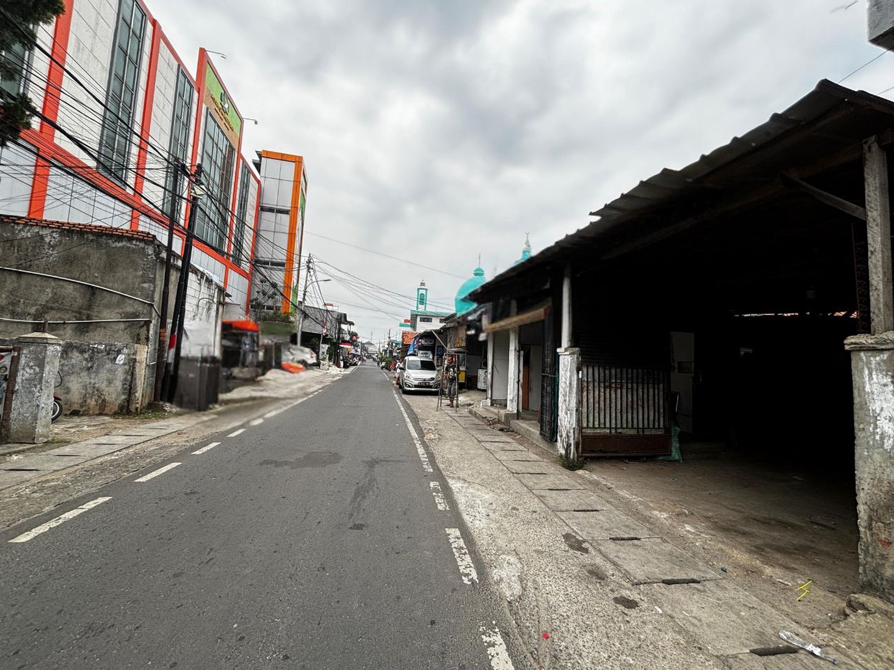 Rumah Strategis Jalan Raya Hitung Tanah Di Lubang Buaya Cipayung