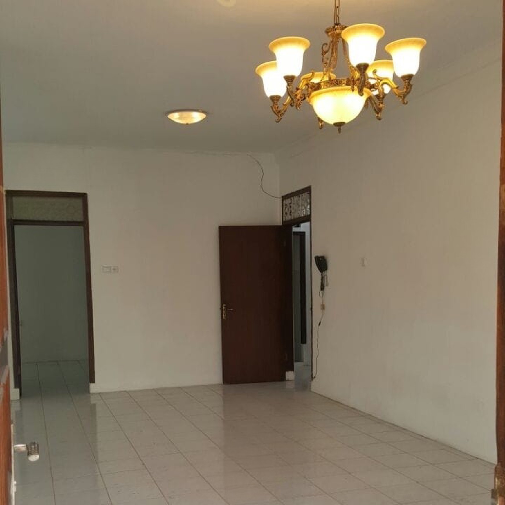 Rumah Daerah di Menteng Dalam Tebet Akses 2 Mobil Lebar
