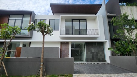 Dijual Rumah Baru Dian Istana Park Avenue Wiyung Surabaya  Dekat Graha Family, Citraland,  Pakuwon Mall, Royal Residence