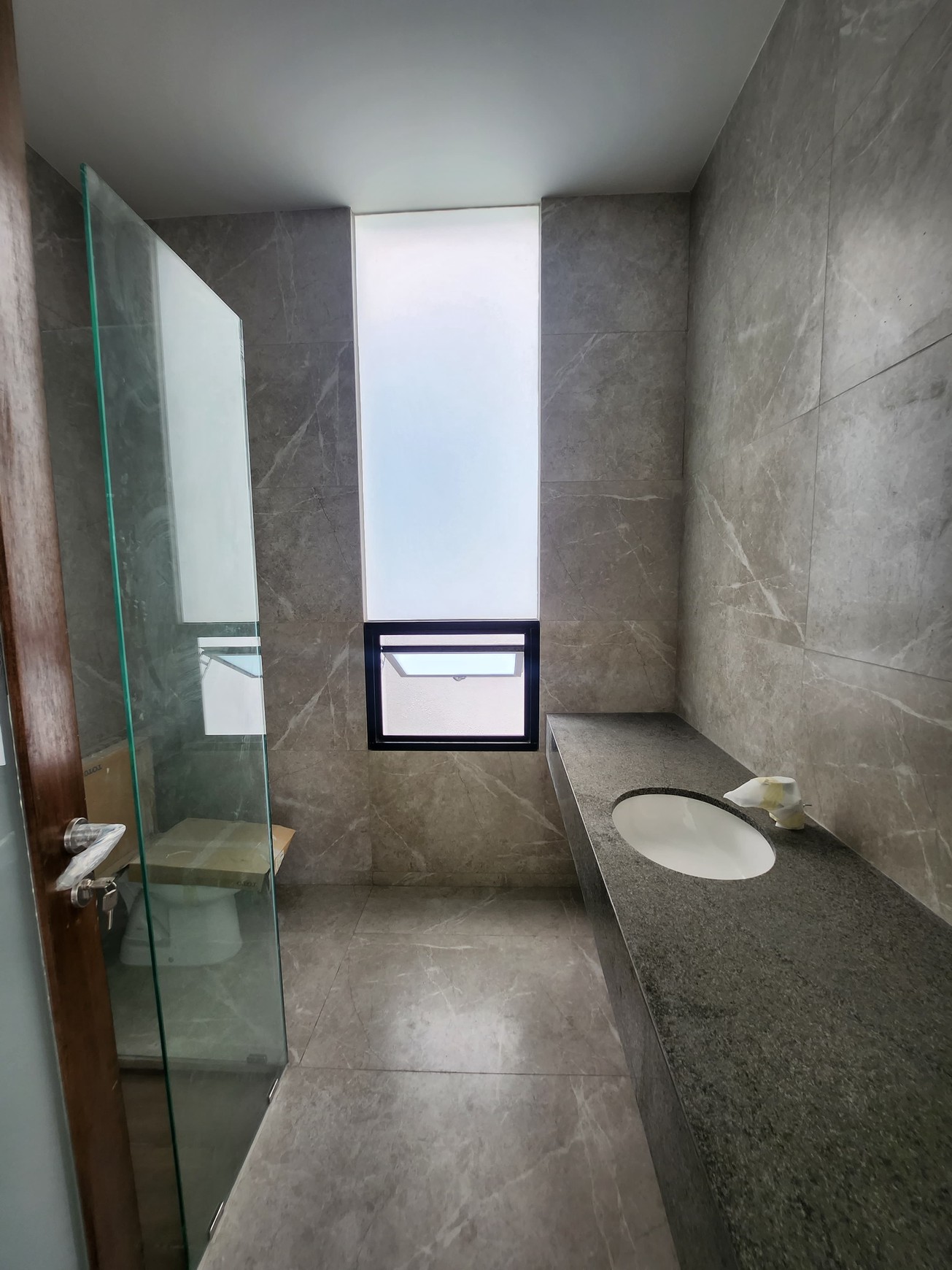 Dijual Rumah Baru Dian Istana Park Avenue Wiyung Surabaya  Dekat Graha Family, Citraland,  Pakuwon Mall, Royal Residence