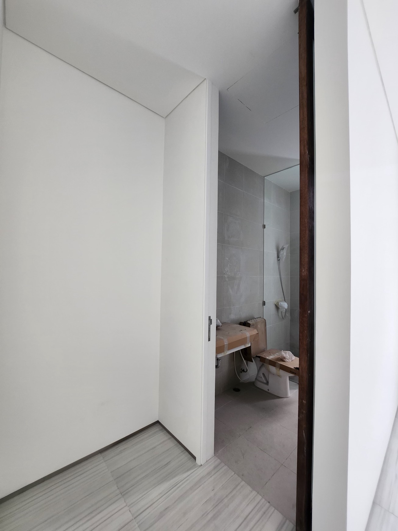 Dijual Rumah Baru Dian Istana Park Avenue Wiyung Surabaya  Dekat Graha Family, Citraland,  Pakuwon Mall, Royal Residence