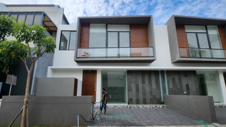 Dijual Rumah Baru Dian Istana Park Avenue Wiyung Surabaya - 2 Unit Ready Dekat Graha Family, Citraland, Royal Residence, Pakuwon Mall, PTC, Supermall