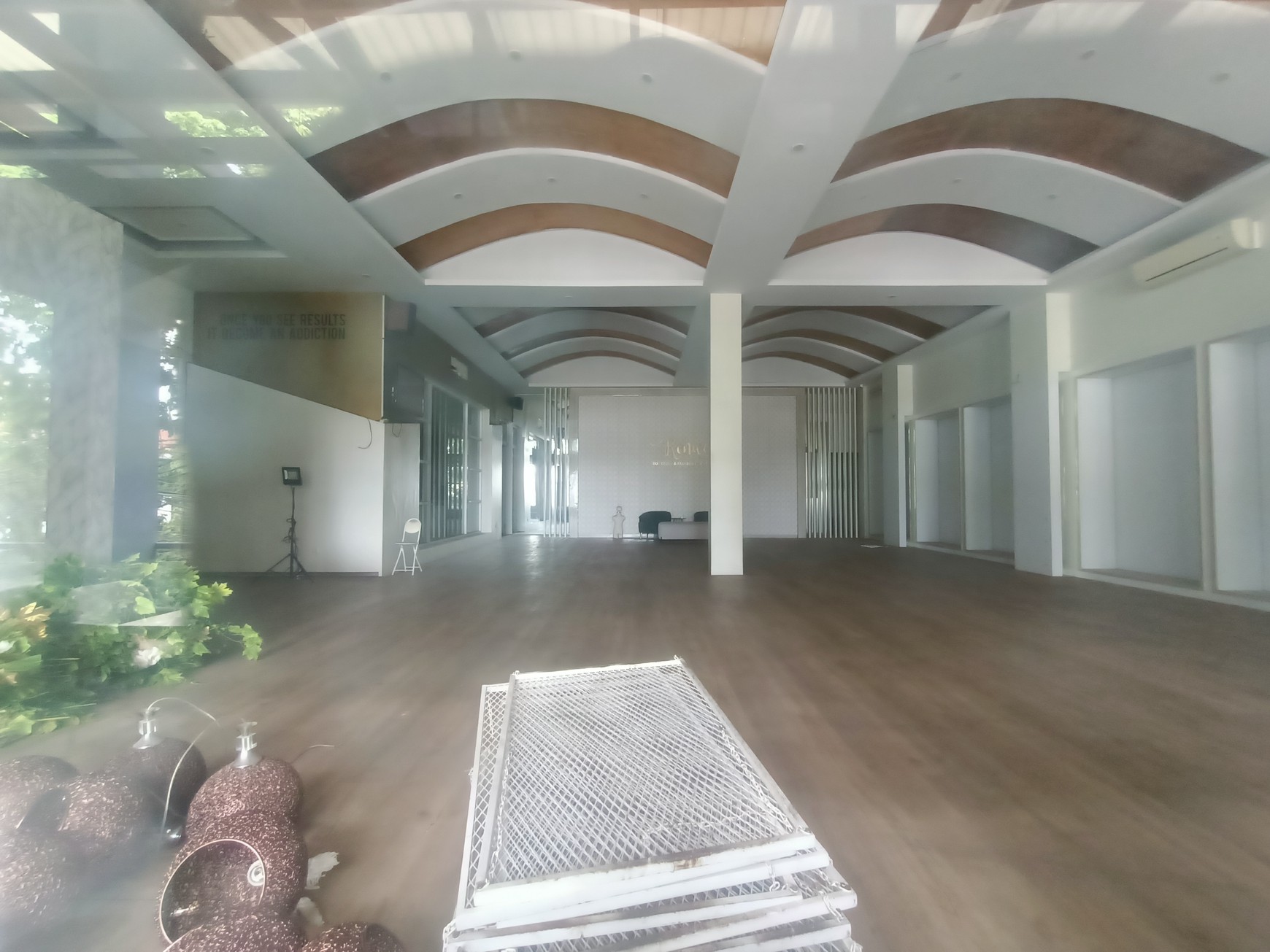 Disewakan Ex Restoran Di Area Komersial Tebet, Jakarta Selatan