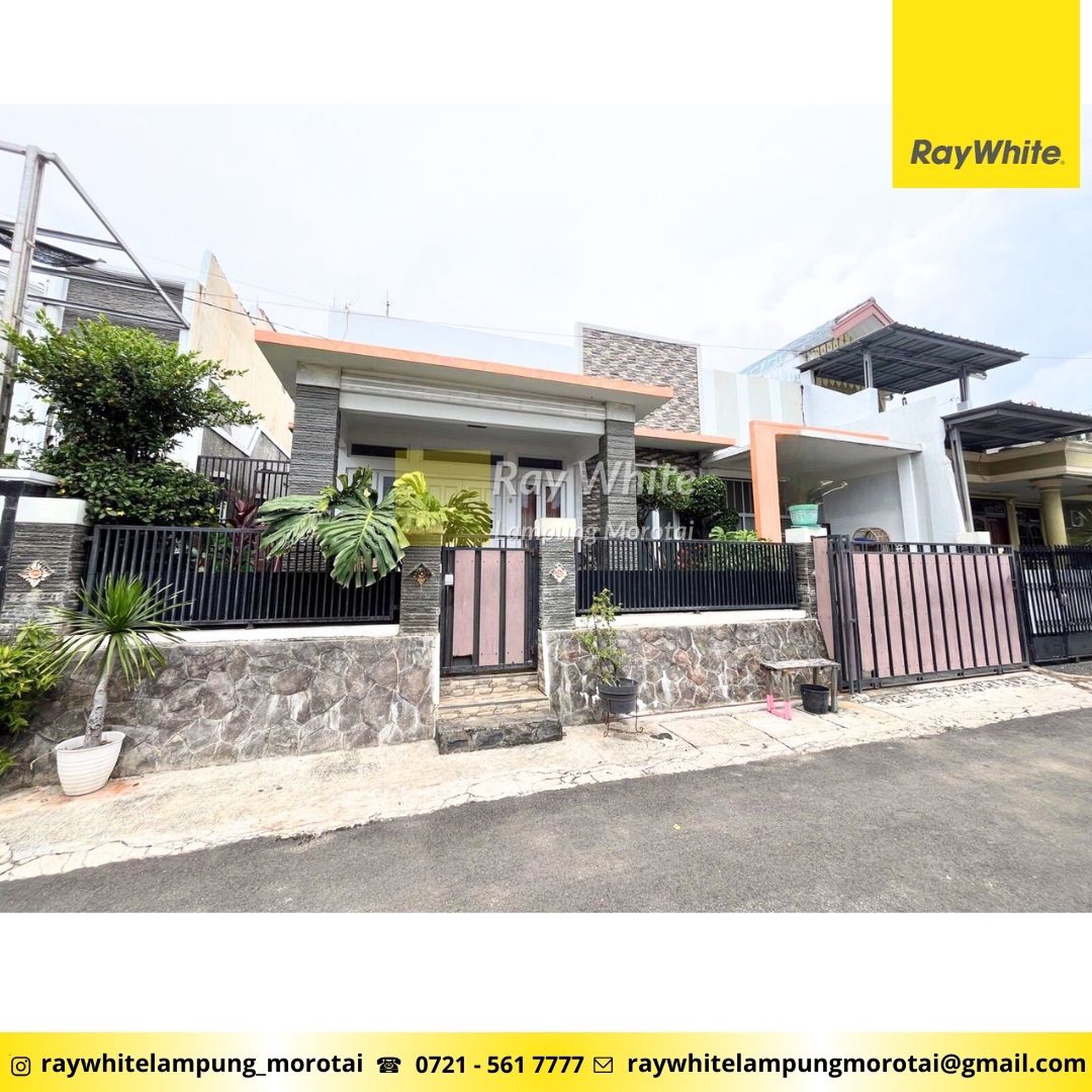 Dijual Rumah Strategis Tengah Kota