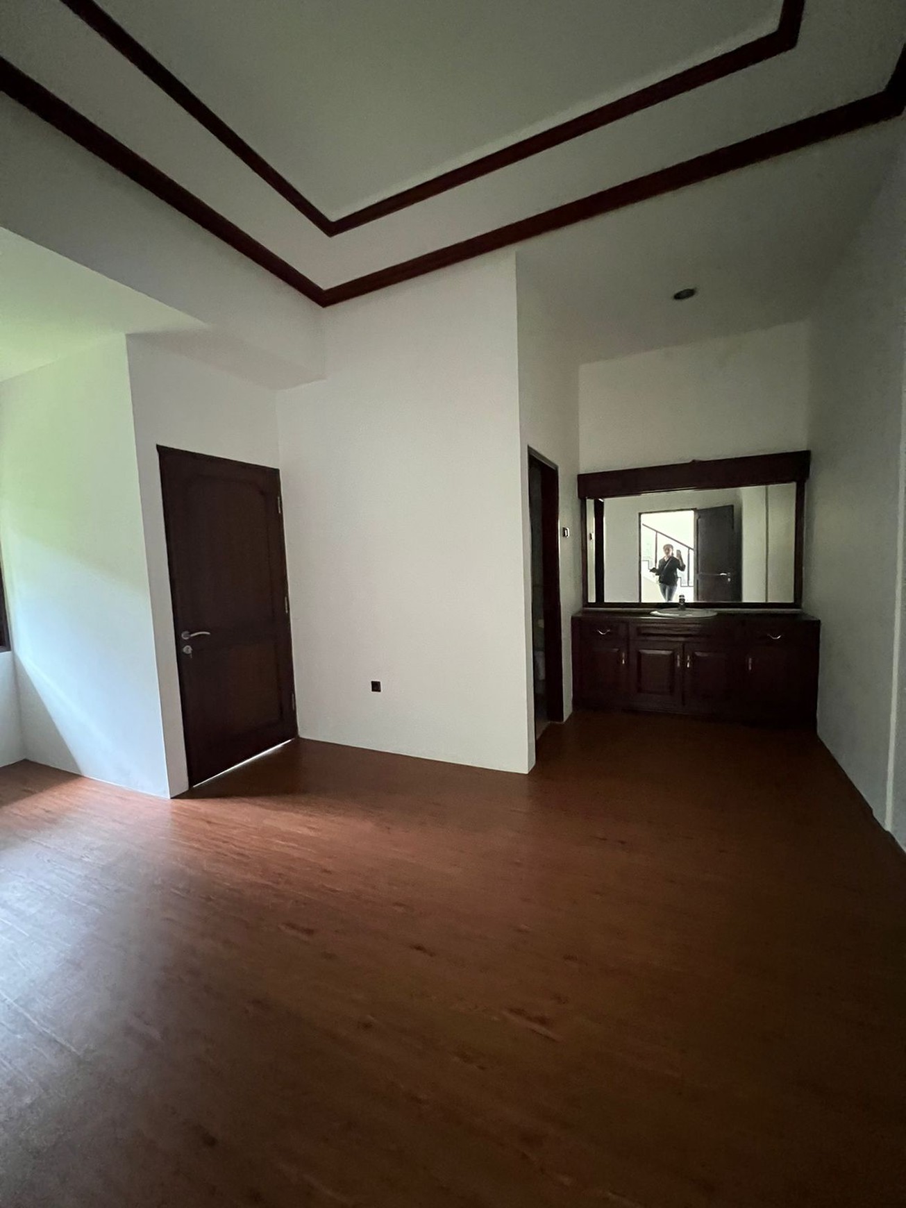 RUMAH DISEWA JALAN SENJAYA KEBAYORAN BARU JAKARTA SELATAN