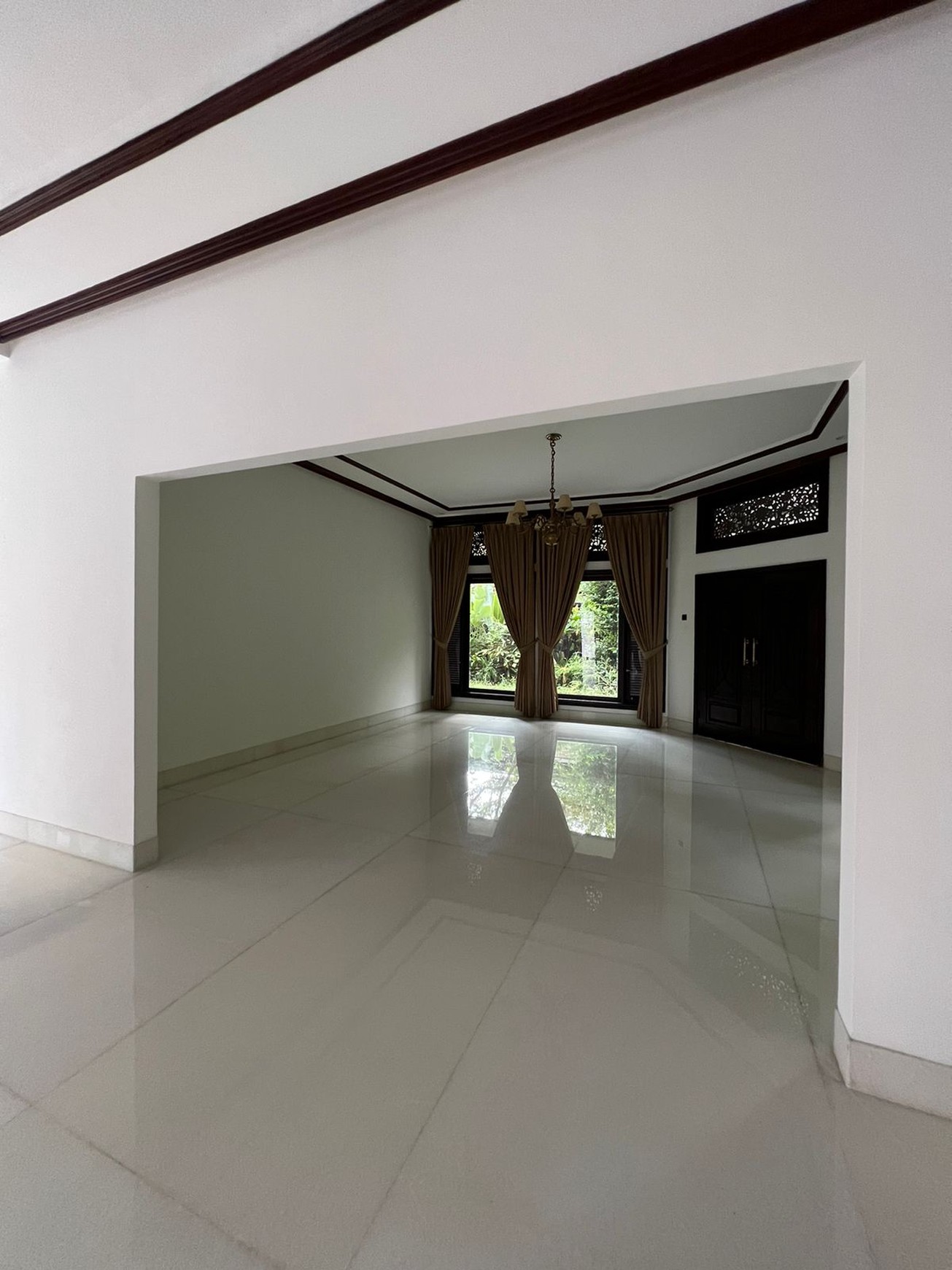 RUMAH DISEWA JALAN SENJAYA KEBAYORAN BARU JAKARTA SELATAN