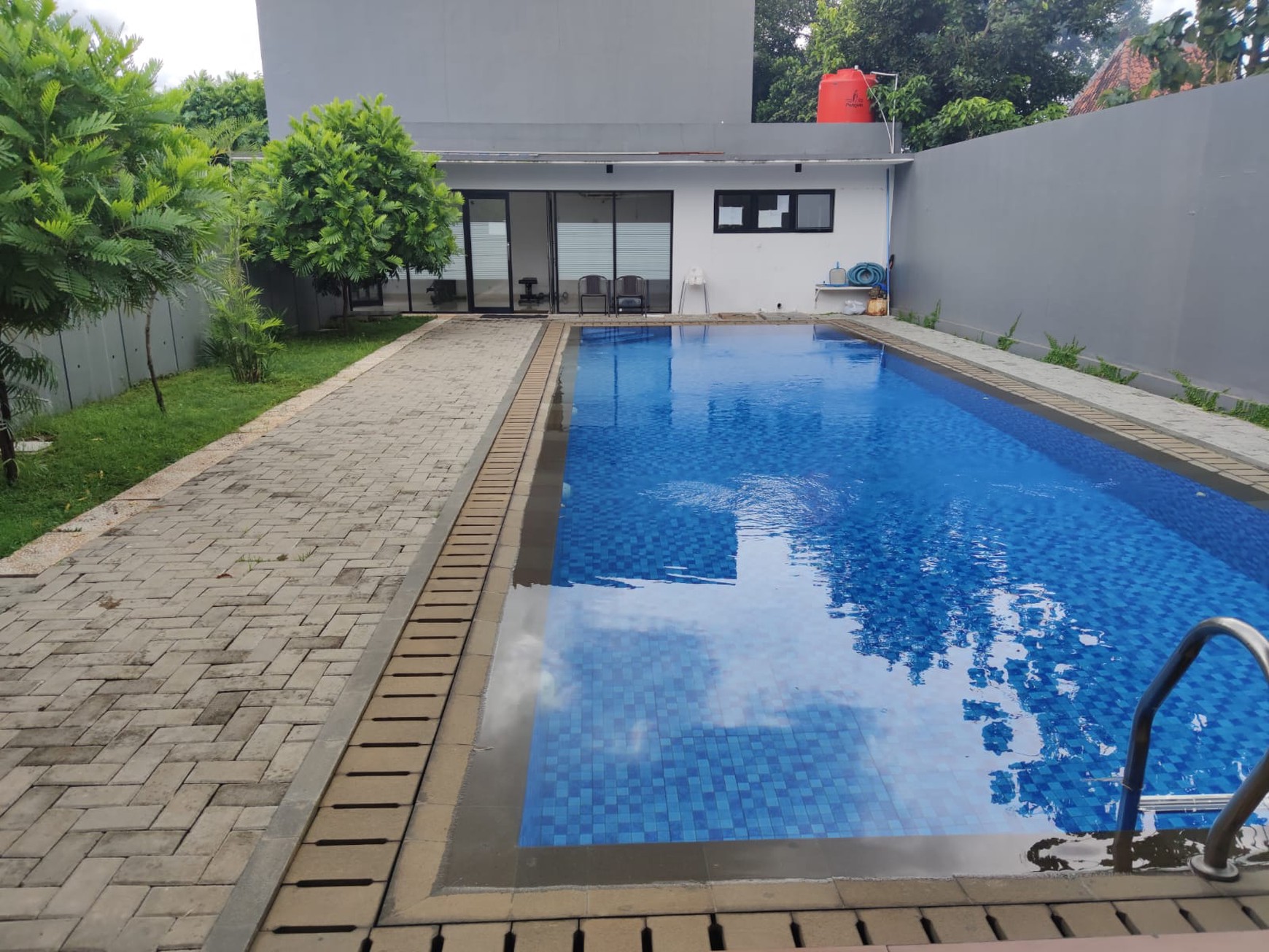 Rumah di Ciputat Siap Huni 2 Lantai dengan KT 3+1 dan KM 3+1 SHM