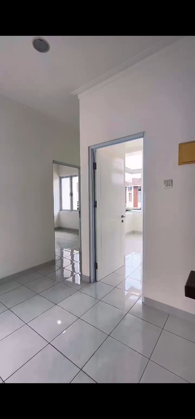 Rumah siap huni di Kota Wisata