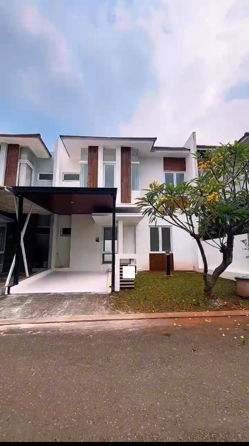 Rumah siap huni di Kota Wisata