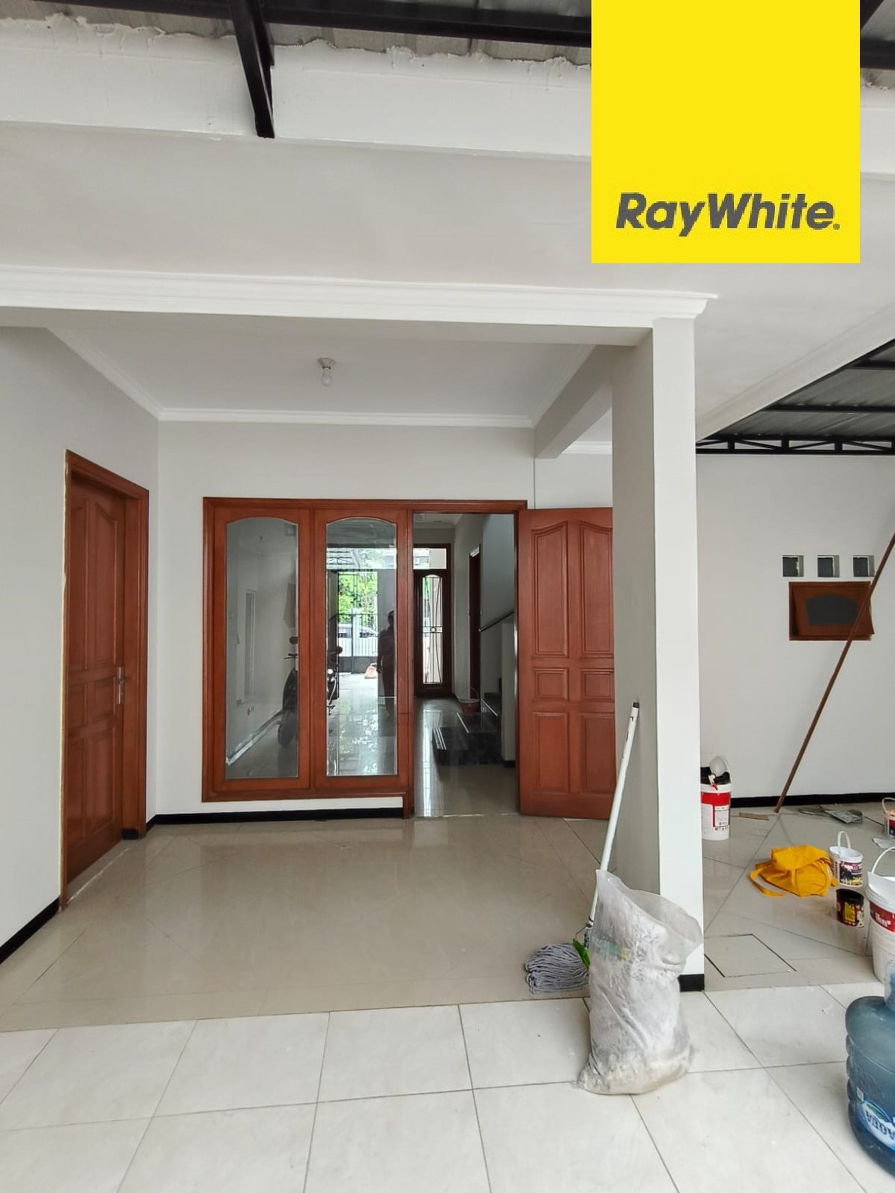 Disewakan Rumah 2 lantai di Dukuh Kupang Timur Surabaya