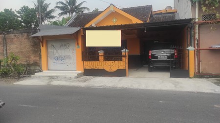 Rumah Tinggal Siap Huni Lokasi di Jalan Kayen Raya Wedomartani Ngamplak Sleman 