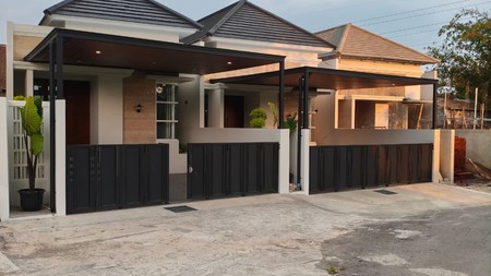 Rumah Siap Huni Lokasi Strategis Dekat Kampus UII Ngaglik Sleman 