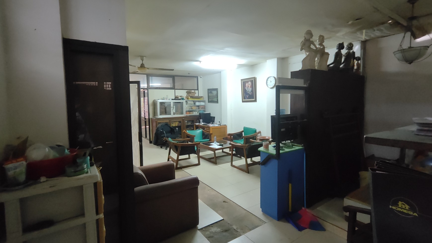 Rumah/Ruko Disewakan Lokasi Strategis, Akses Jalan Besar 2 Mobil di Tebet Barat Dalam - Jakarta Selatan