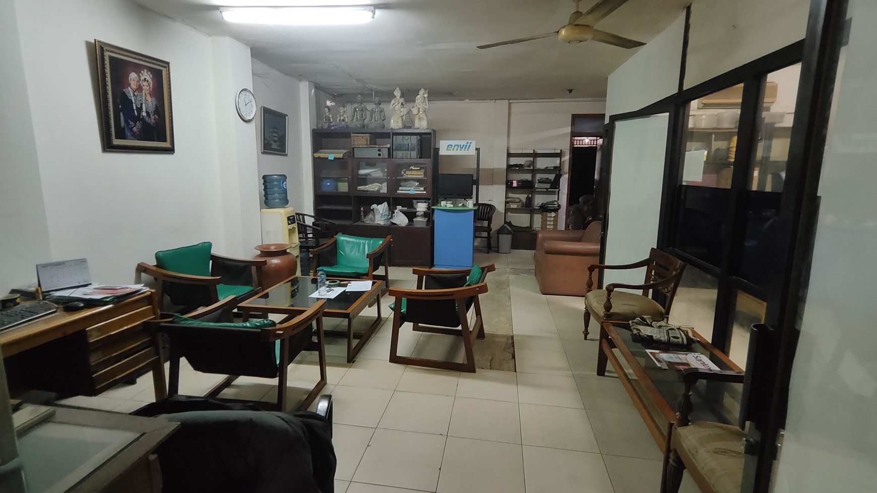 Rumah/Ruko Disewakan Lokasi Strategis, Akses Jalan Besar 2 Mobil di Tebet Barat Dalam - Jakarta Selatan