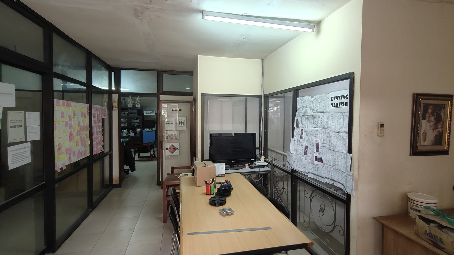 Rumah/Ruko Disewakan Lokasi Strategis, Akses Jalan Besar 2 Mobil di Tebet Barat Dalam - Jakarta Selatan