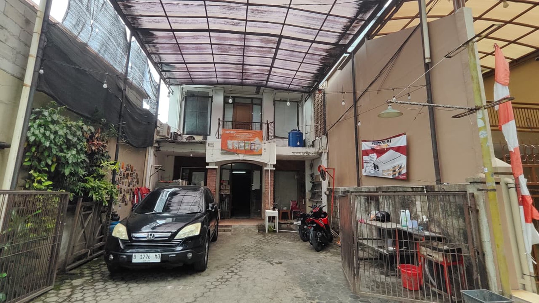 Rumah/Ruko Disewakan Lokasi Strategis, Akses Jalan Besar 2 Mobil di Tebet Barat Dalam - Jakarta Selatan