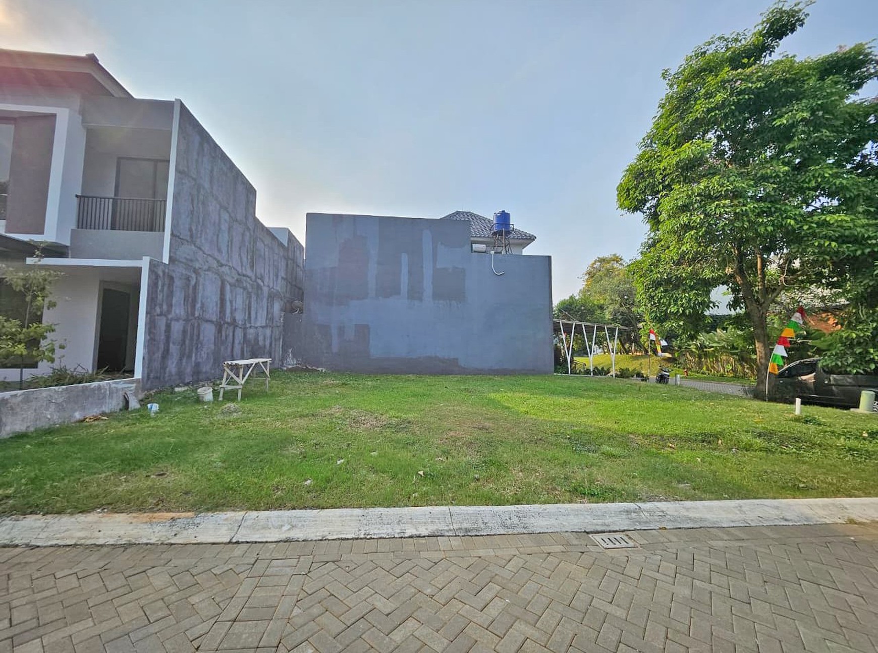 Kavling posisi hook di Cluster Kebayoran Village Bintaro