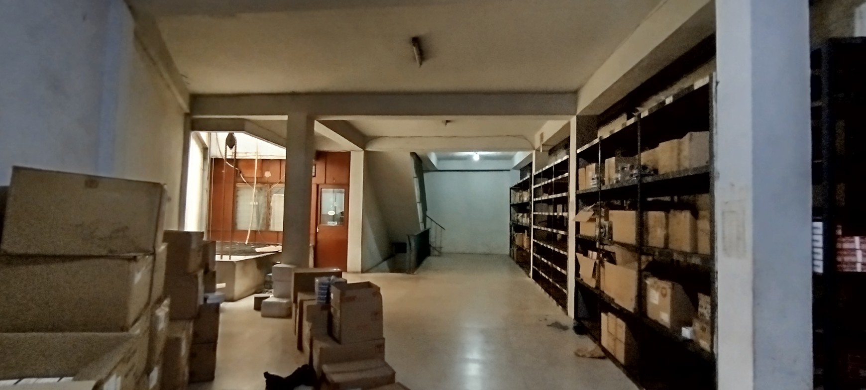 Ruko ngantong 3 lantai siap pakai di Taman Sari Raya, Maphar