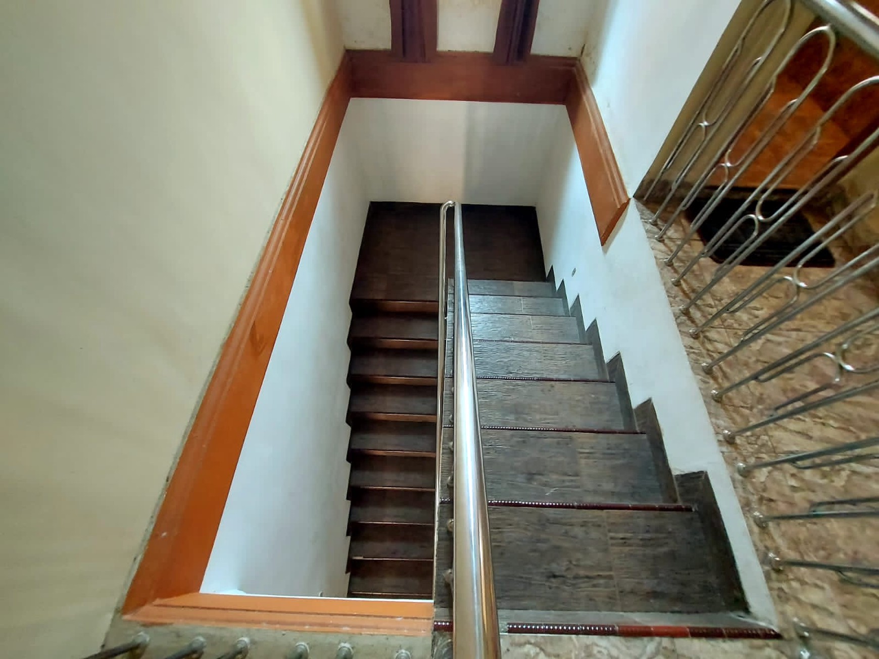 Rumah mewah 2 lantai di Talang Kelapa Kota Palembang