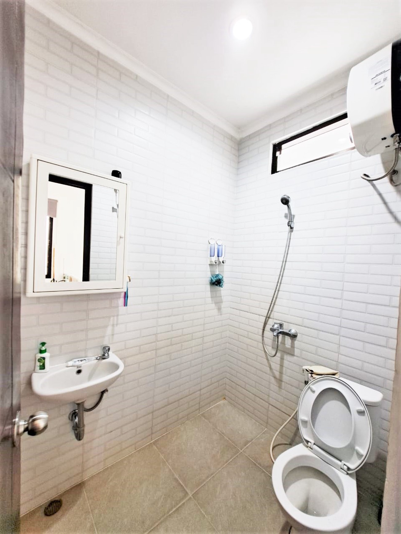 Rumah 2 Lantai di Cluster The Oasis Bintaro, Pondok Kacang Barat, Pondok Aren