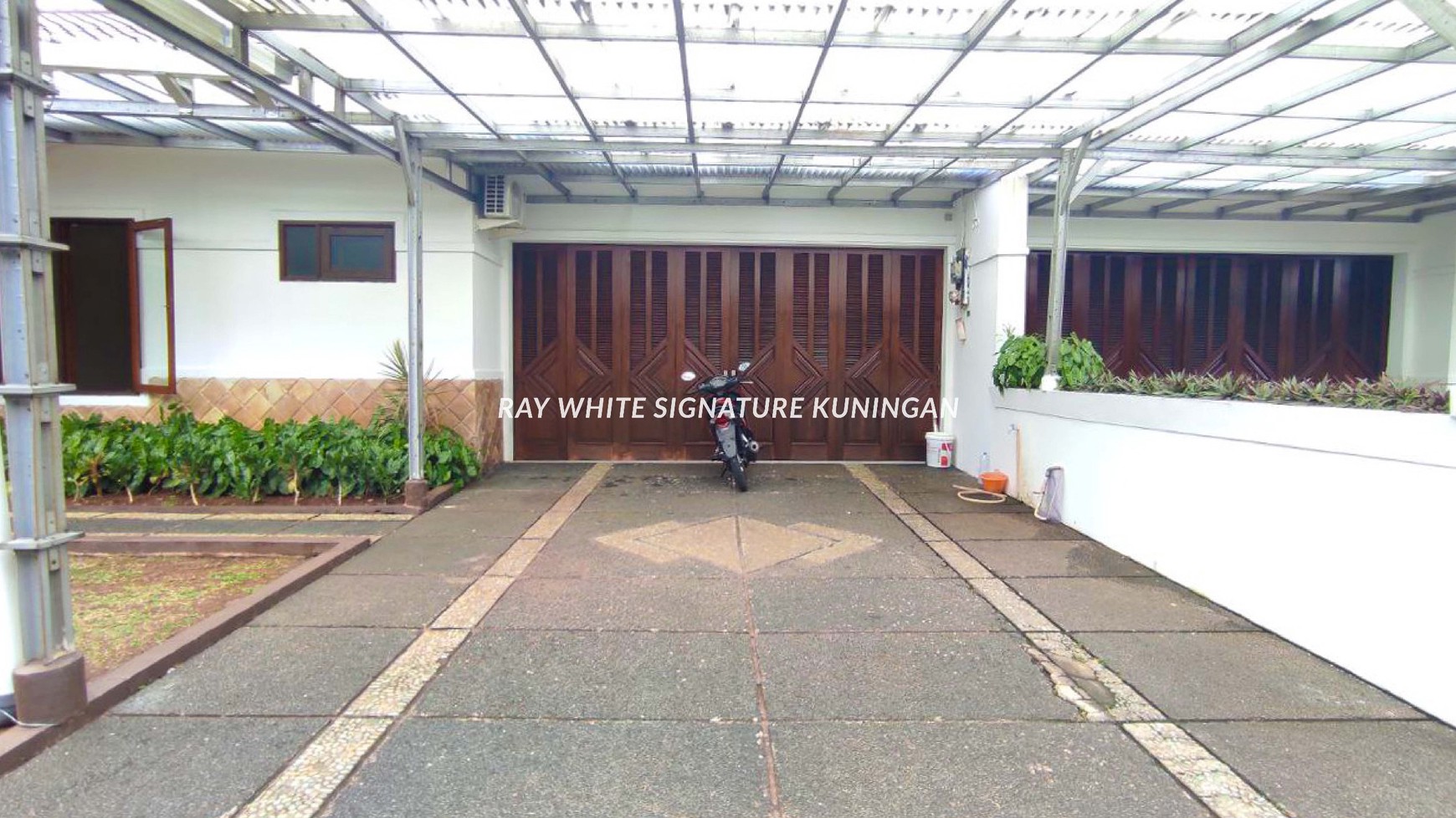 Rumah Luas 1600 meter di Jl Kemang Utara Bisa Disewakan Untuk Kantor