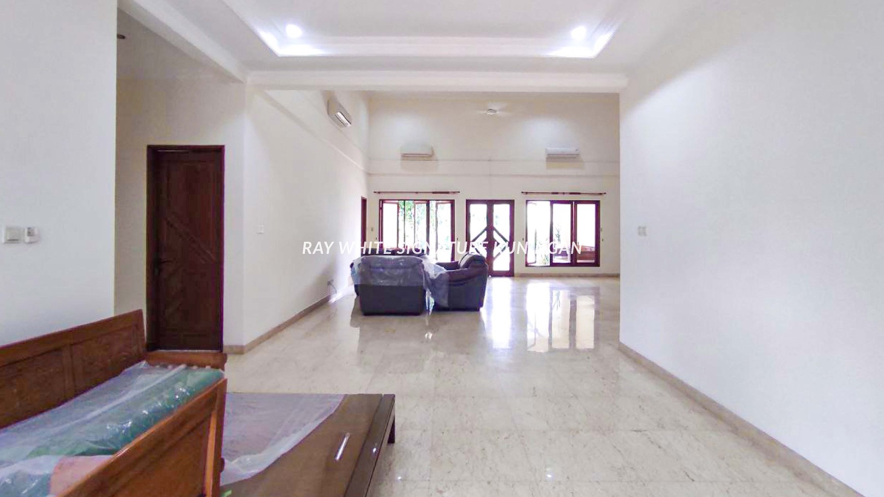 Rumah Luas 1600 meter di Jl Kemang Utara Bisa Disewakan Untuk Kantor