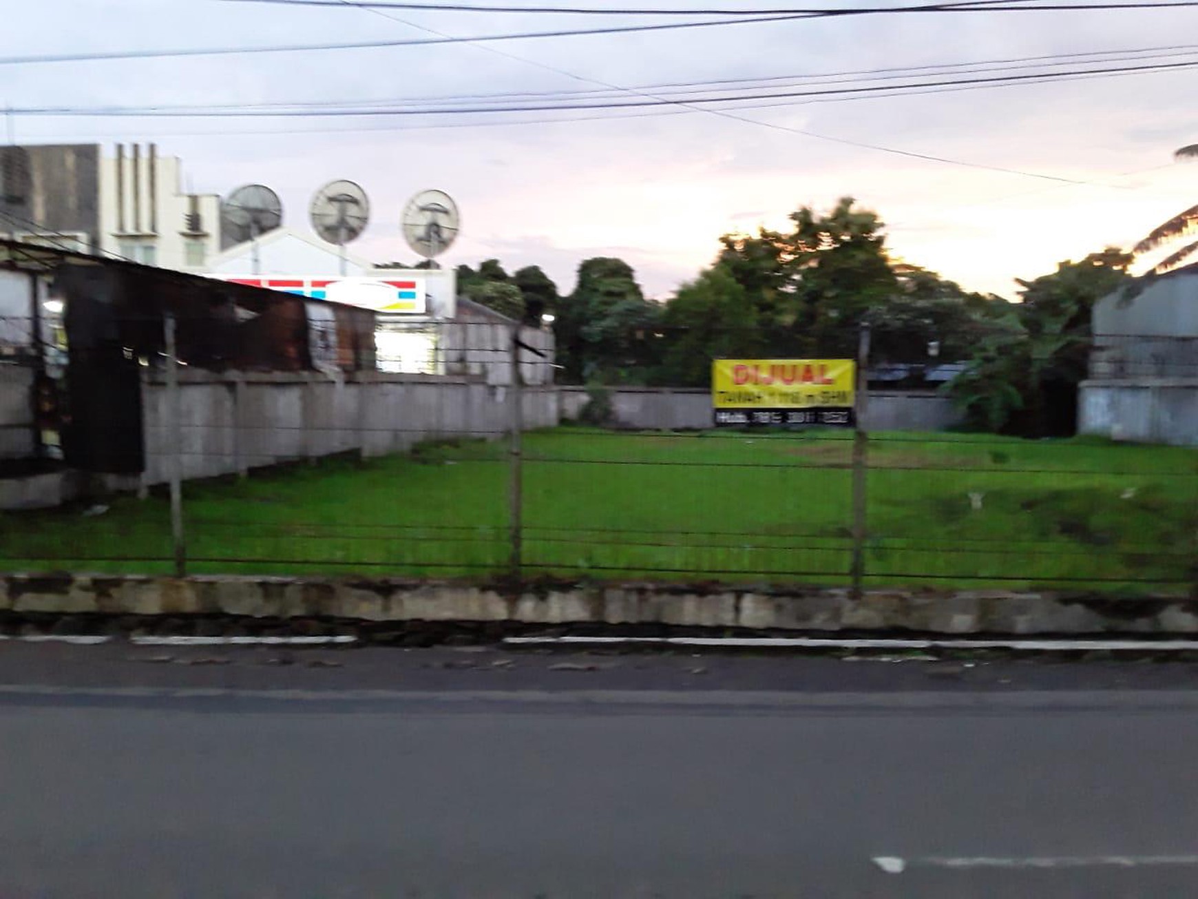 Kavling/ Lahan Luas di Cilangkap Setu Jakarta Timur