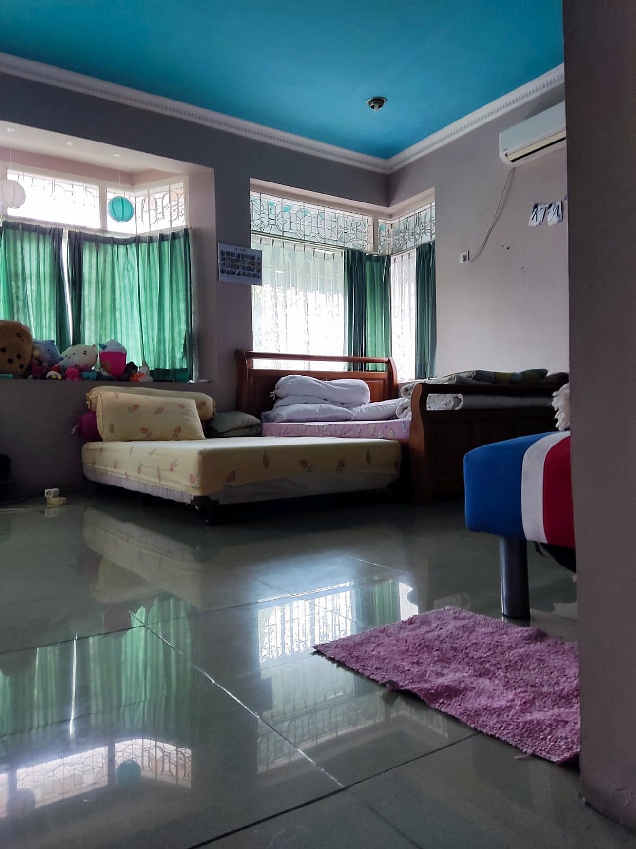 Dijual: Rumah 2 Lantai yang Luas dan Nyaman di Ciputat, Tangerang Selatan