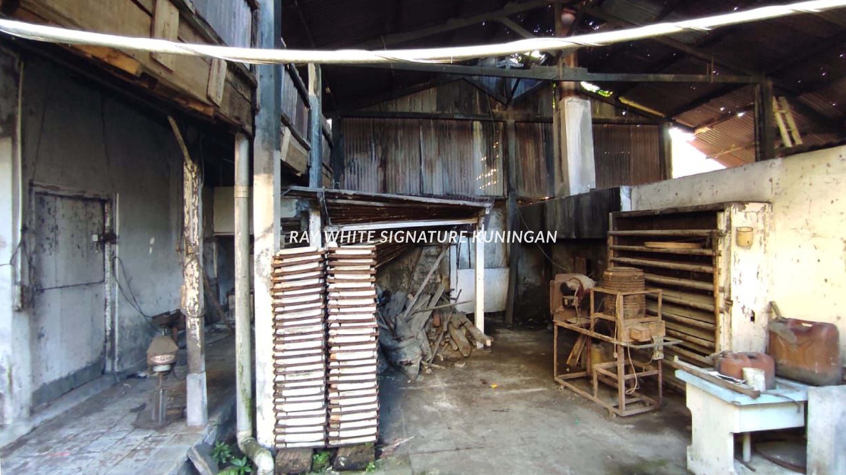 Rumah Tua Hitung Tanah di Jl Sriwijaya Magelang Area Ramai