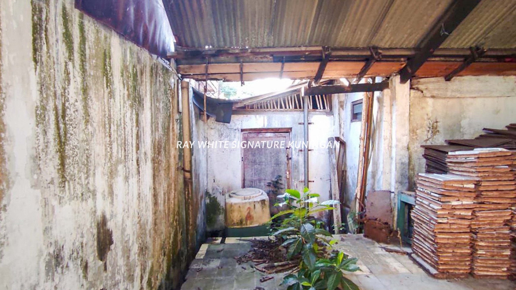 Rumah Tua Hitung Tanah di Jl Sriwijaya Magelang Area Ramai