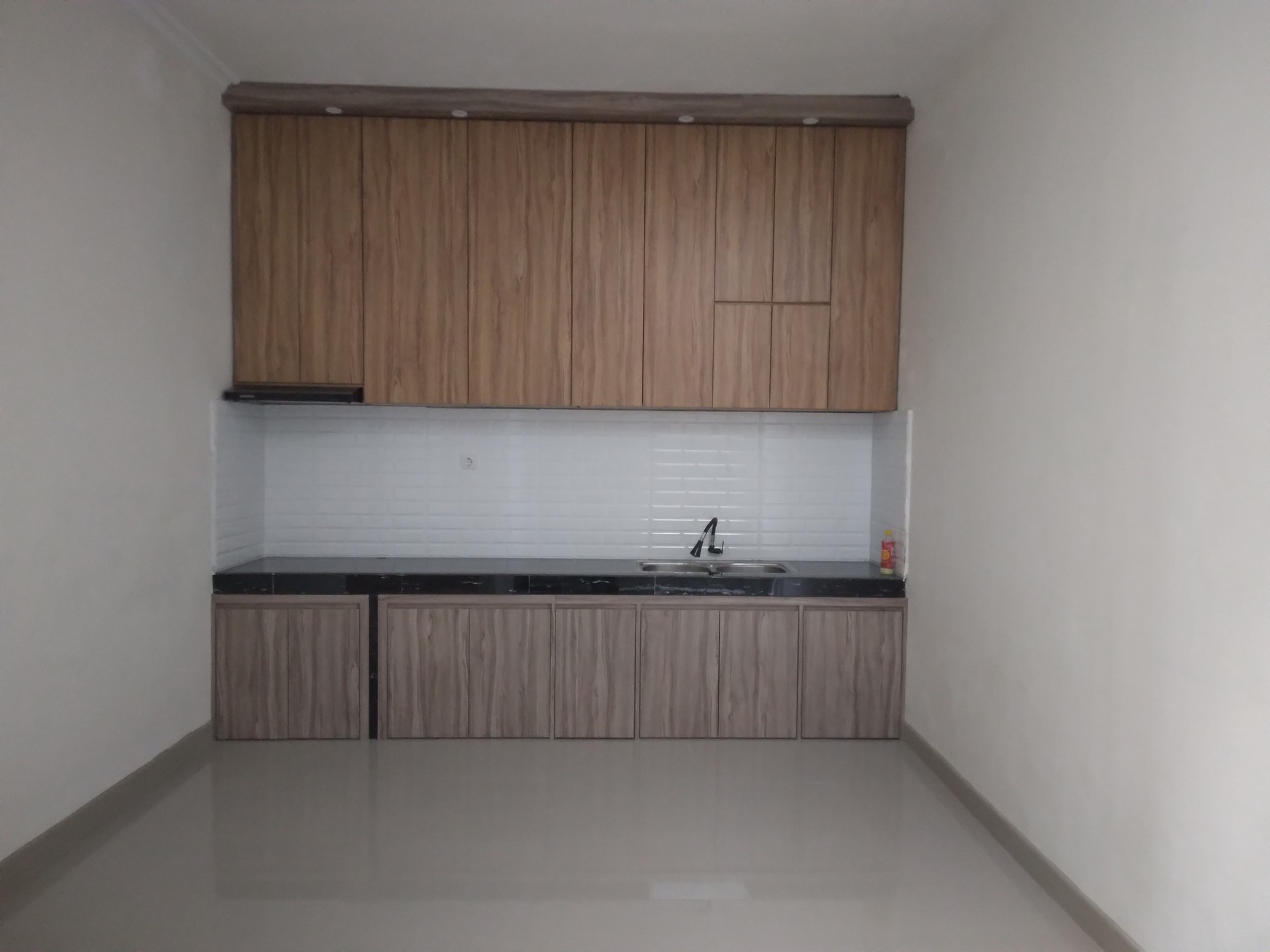 RUMAH CANTIK 2 LANTAI  SIAP HUNI DI CITRA GRAND CIBUBUR DALAM CLUSTER