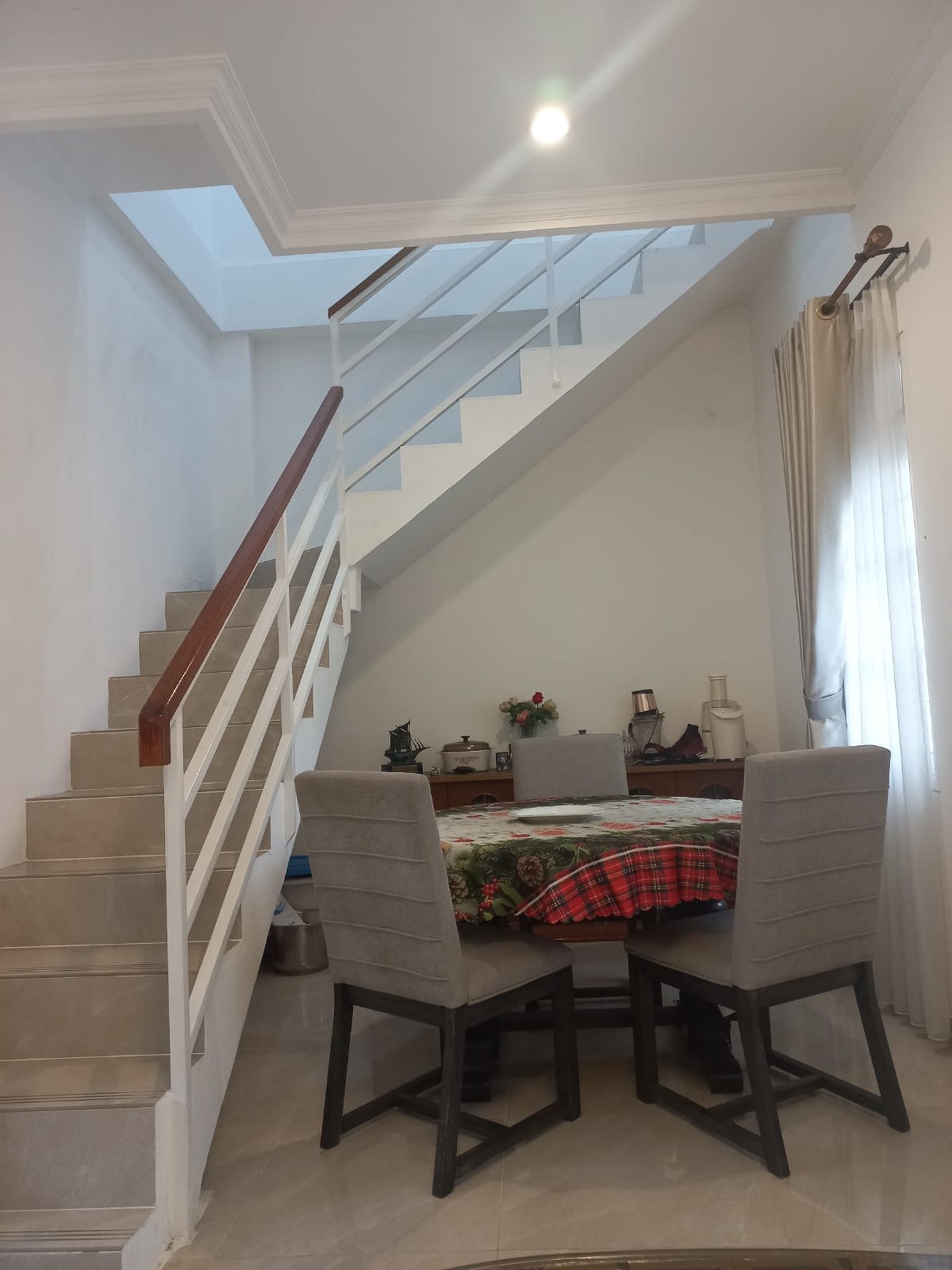 Rumah Semi Furnished Sektor 5 Perkici Bintaro, Tangerang Selatan