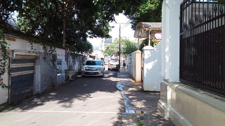 Rumah Siap Huni Lokasi Sangat Strategis di Radio Dalam, Jakarta Selatan 