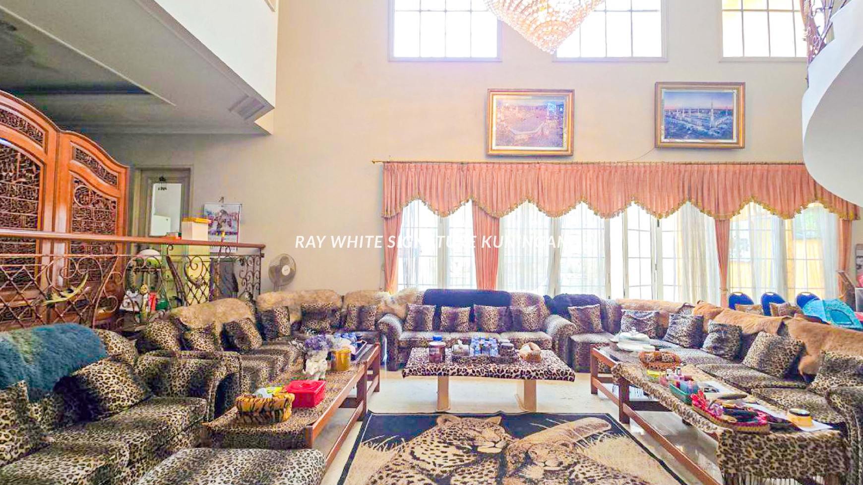 Rumah Mewah Posisi Hook Jl Denpasar II Lokasi Prime