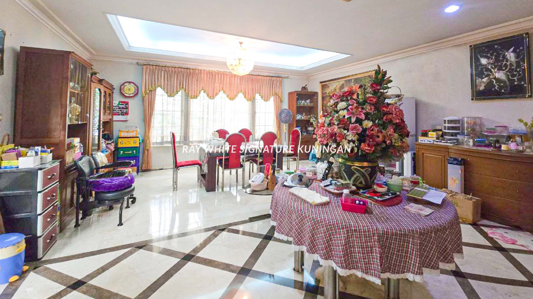 Rumah Mewah Posisi Hook Jl Denpasar II Lokasi Prime