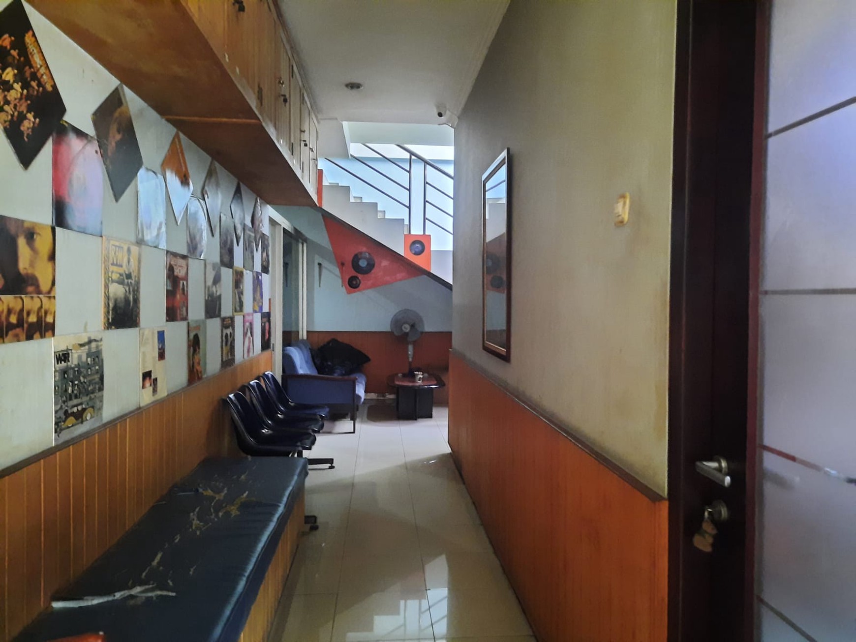 Dijual Ex Gedung Studio Posisi Hoek, Strategis di Kebayoran Baru, Jakarta Selatan 