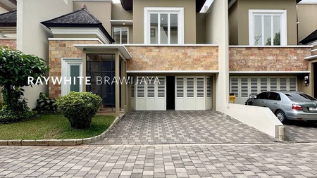 Townhouse Mewah Lokasi Strategis Area Pejaten Barat