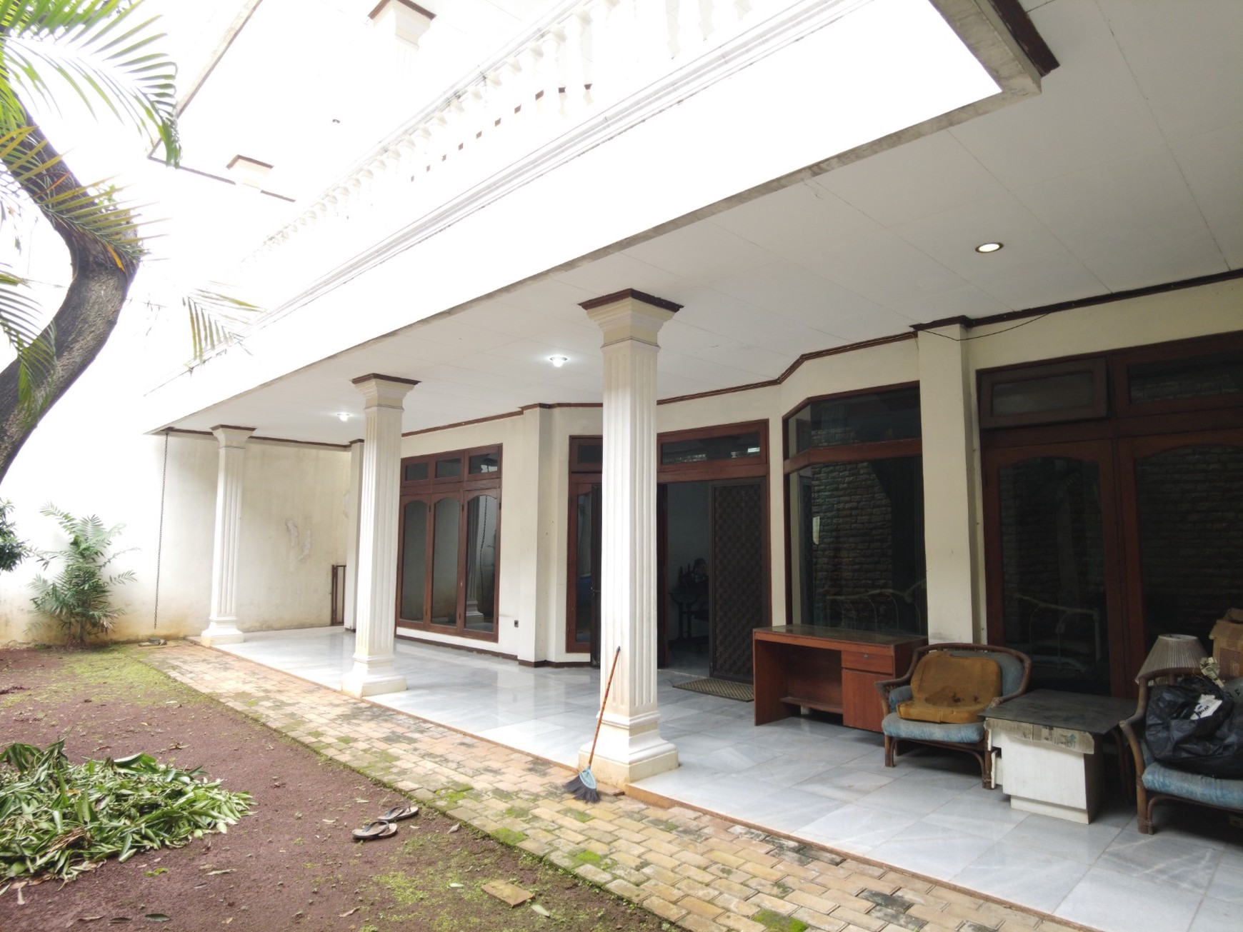 TURUN HARGA!!! Dijual Rumah Mewah 2 lantai di Cipete, Lokasi strategis, dekat ke Antasari , Kemang, dan Pondok Indah, Cocok untuk usaha kost-kostan!