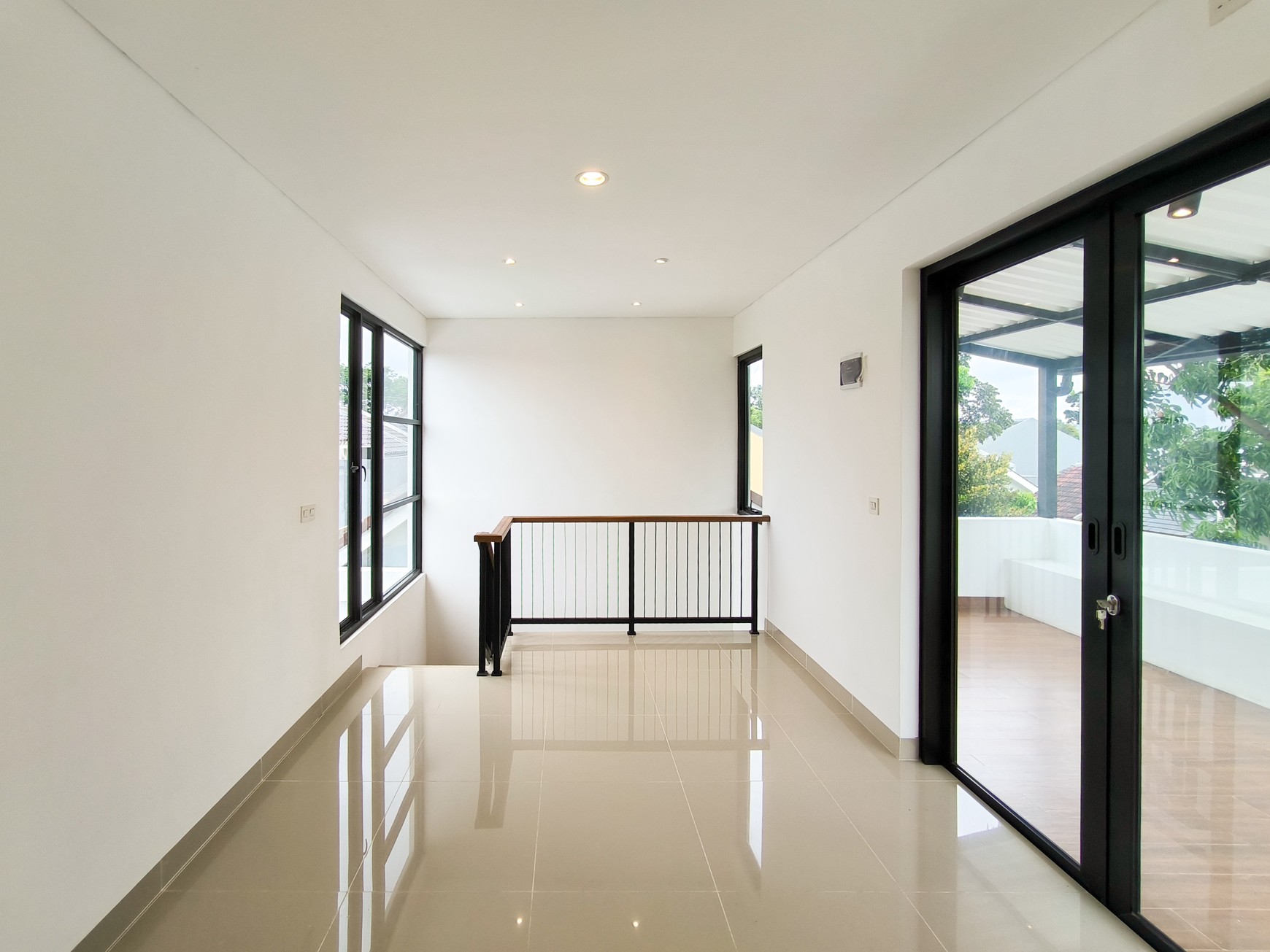 Rumah Bagus Siap Huni Asri di Mahagoni Park, Graha Bintaro, Bintaro Jaya
