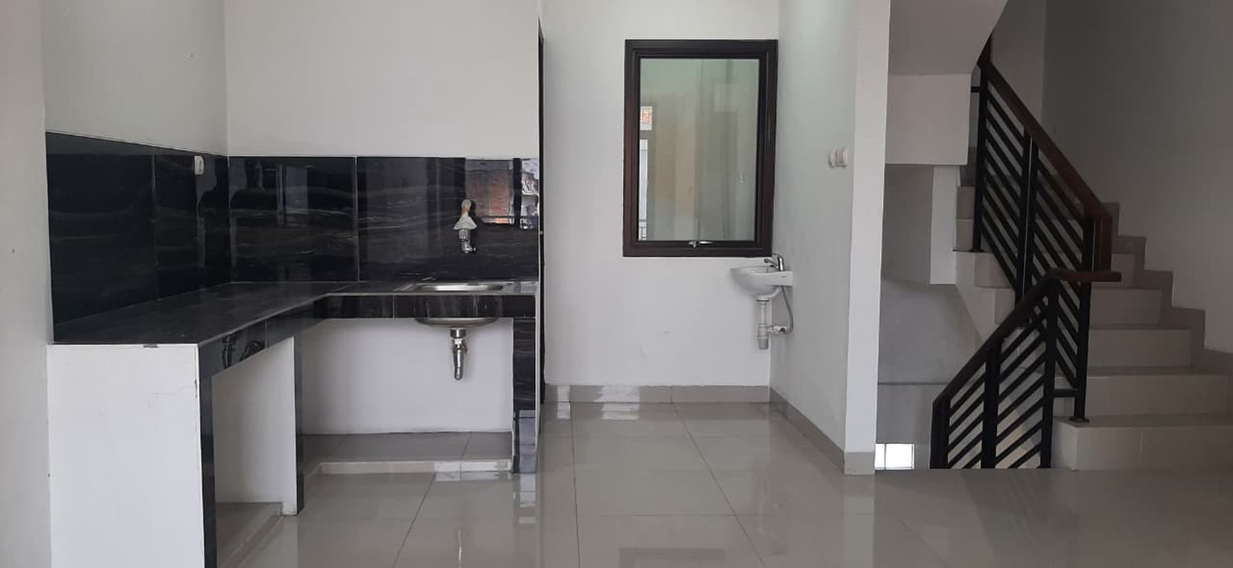 Rumah Brand New Minimalis siap huni di Jakarta Selatan