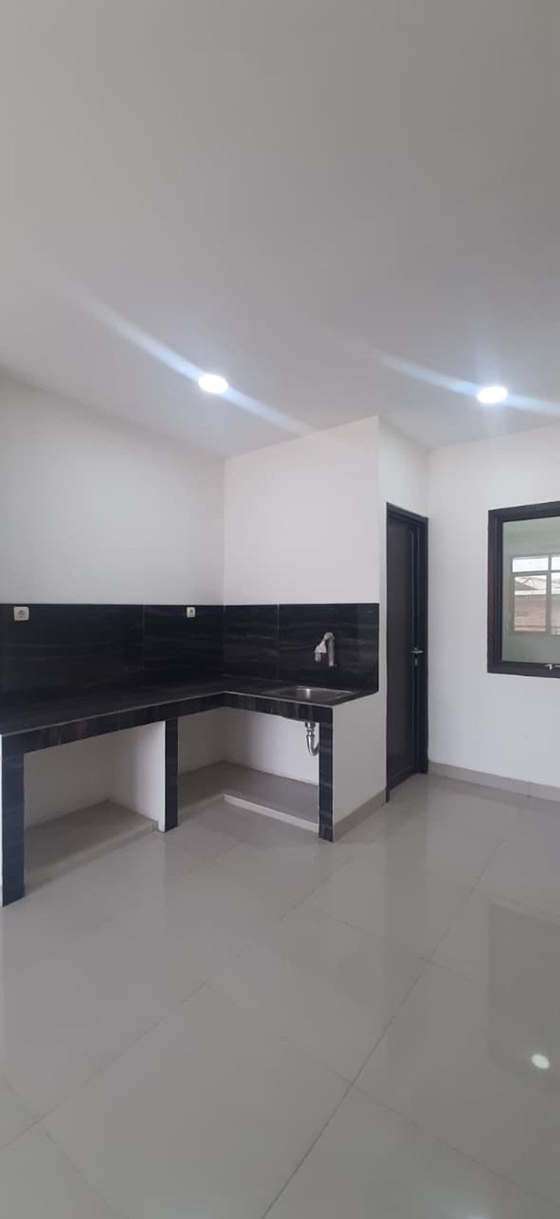 Rumah Brand New Minimalis siap huni di Jakarta Selatan