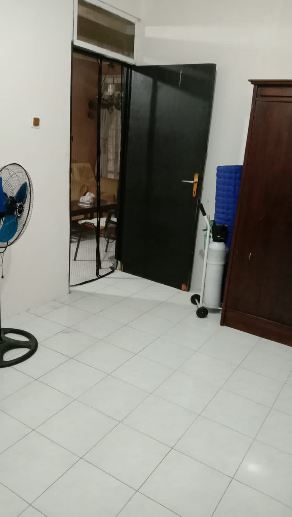 Rumah Asri Dalam Komplek Diarea Kampung Utan Ciputat.