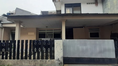 Rumah Asri Dalam Komplek Diarea Kampung Utan Ciputat.