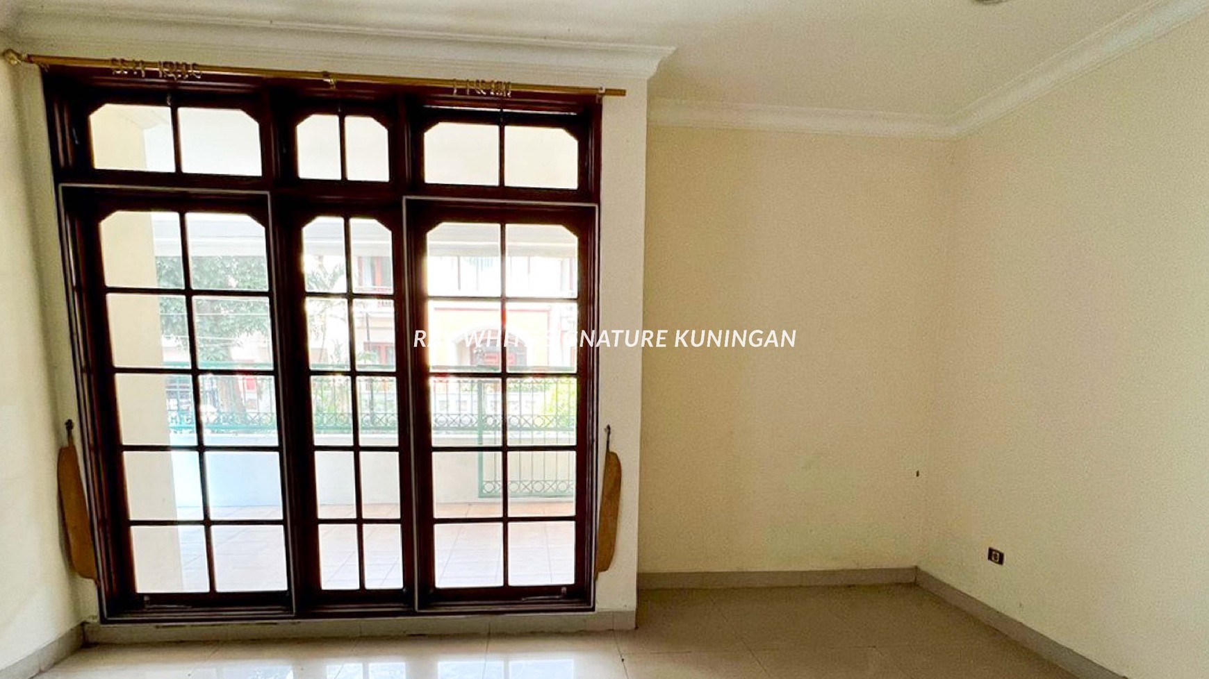 Rumah Bangunan Lama di Jl Duta Permai Pondok Indah