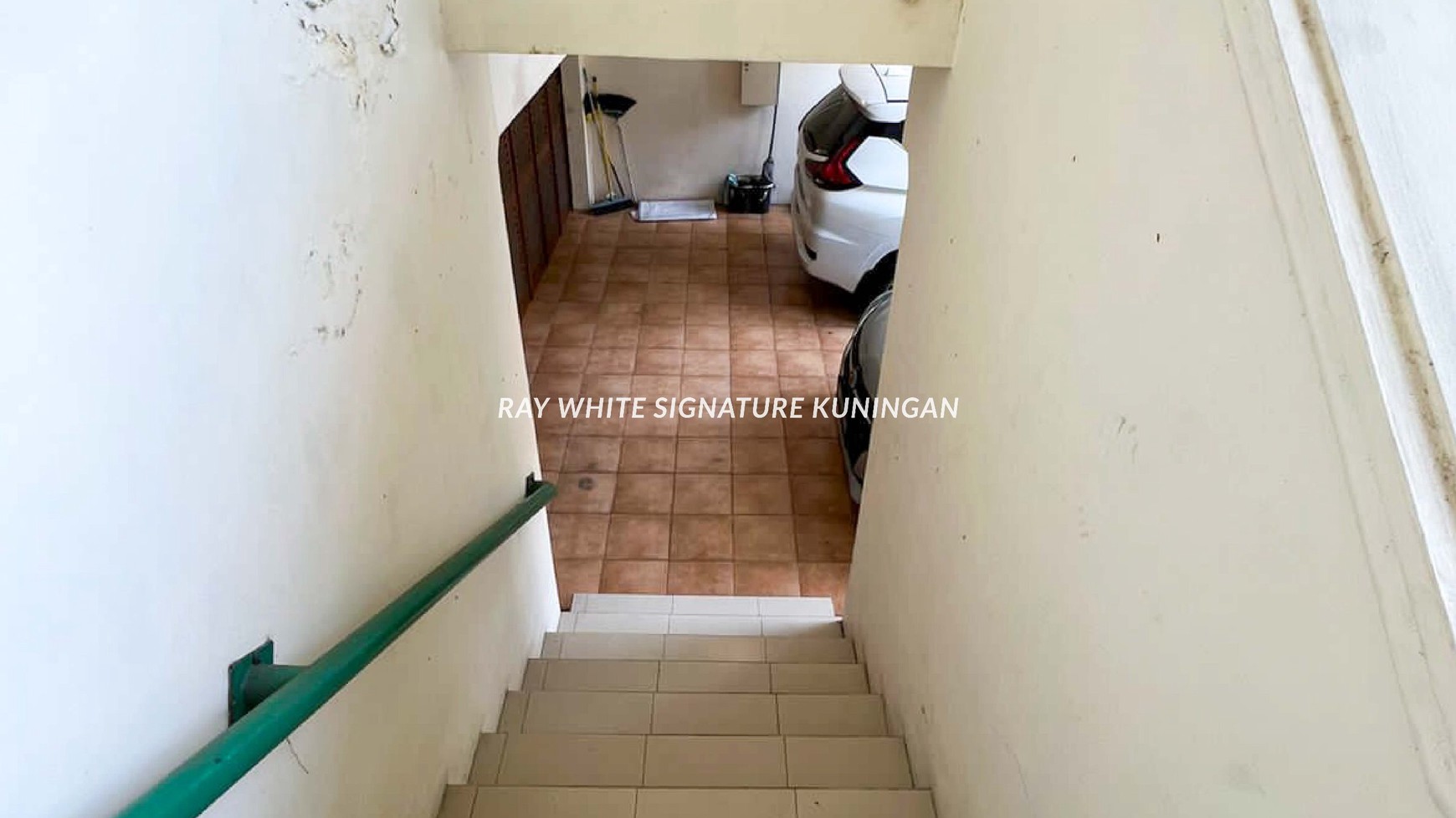 Rumah Bangunan Lama di Jl Duta Permai Pondok Indah