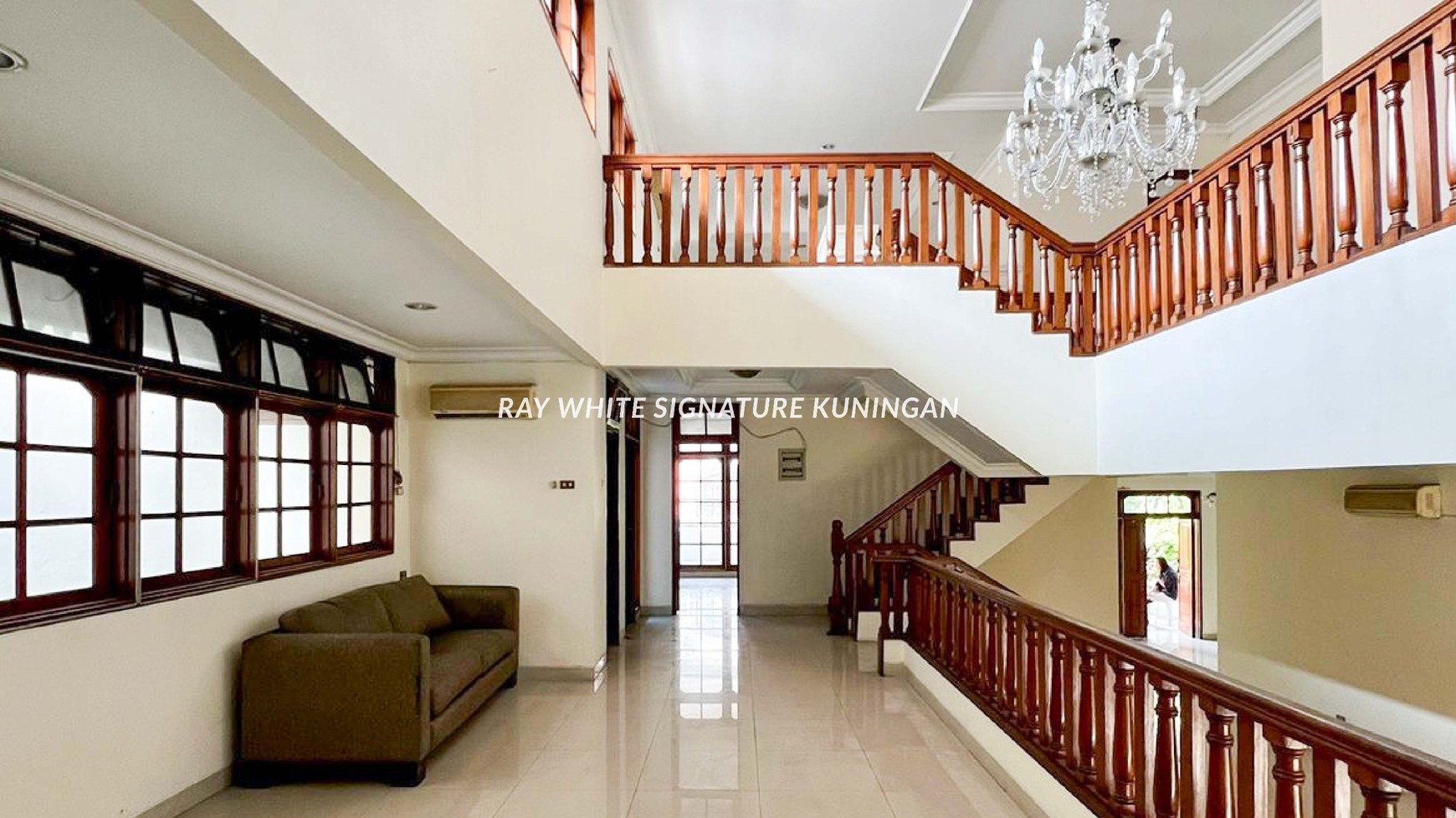 Rumah Bangunan Lama di Jl Duta Permai Pondok Indah