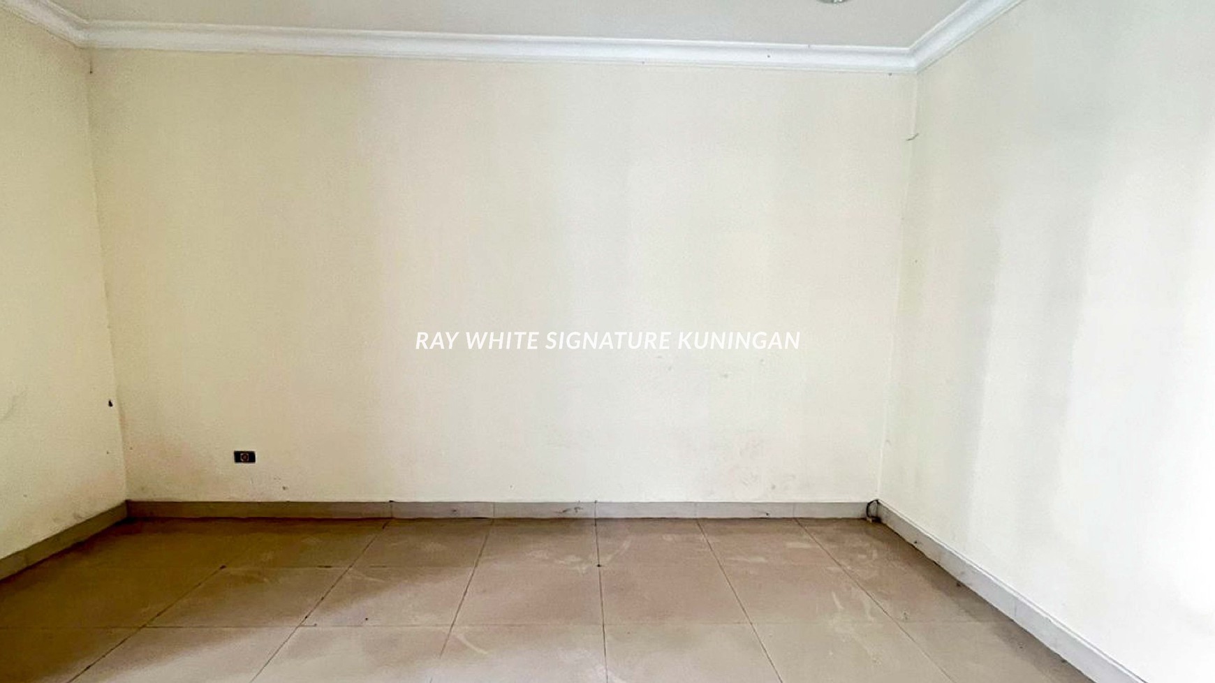Rumah Bangunan Lama di Jl Duta Permai Pondok Indah
