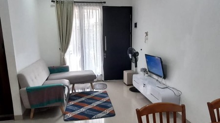 Rumah Cantik 2 Lantai di Ciputat dengan KT 3 KM 2 SHM Siap Huni
