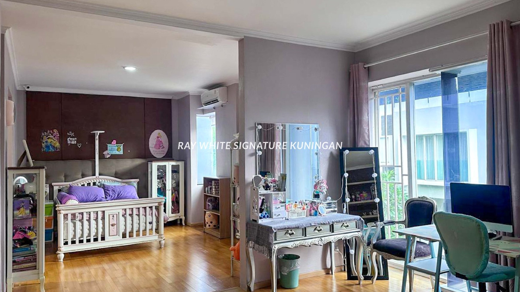 Rumah Komplek yang Tenang di Lokasi Prime Kebayoran Baru