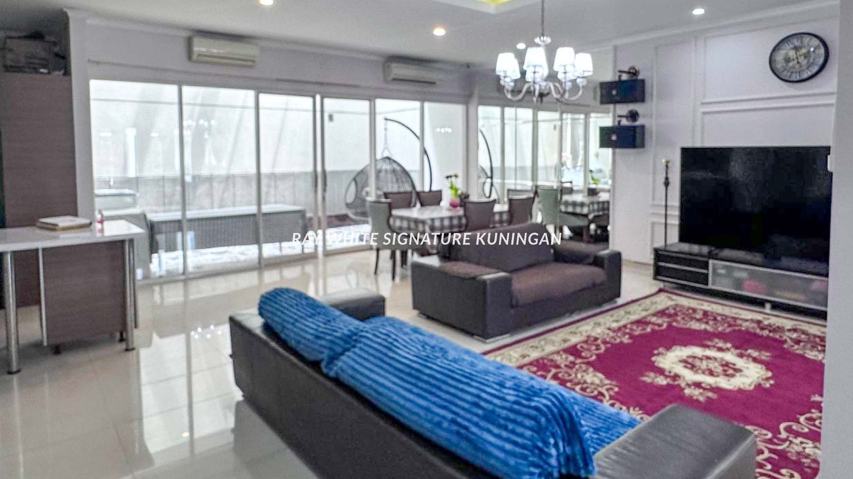 Rumah Komplek yang Tenang di Lokasi Prime Kebayoran Baru